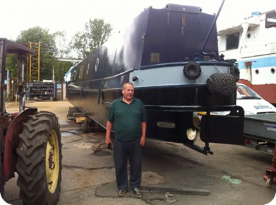 narrowboat-blacking-happy-customer